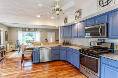 44 Elizabeth Rd, Billerica, MA 01821 - photo 3