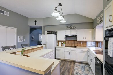 8623 Spring Green Dr, Houston, TX 77095 - photo 5