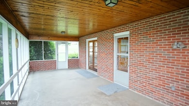 11313 Wacomor Dr, Germantown, MD 20876 - photo 3