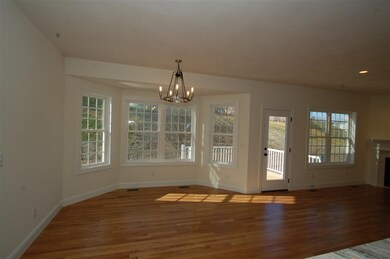 155 Brookview Dr unit 58, Hooksett, NH 03106 - photo 5