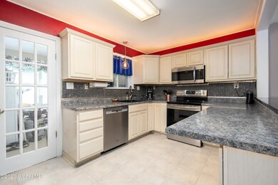 114 Washington Ave E, Rensselaer, NY 12144 - photo 7