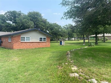 909 E Highway 199, Springtown, TX 76082 - photo 4