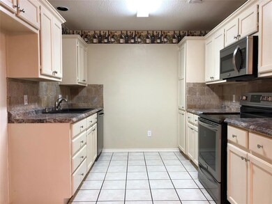 3202 Crockett St, Granbury, TX 76049 - photo 6