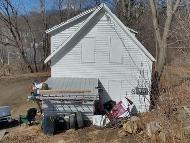 39 Spring St, Dexter, ME 04930 - photo 3