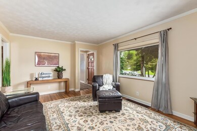 Great Room & Foyer