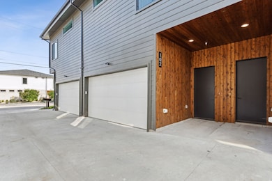 2142 Lovedale Ave unit 103, Dallas, TX 75235 - photo 3