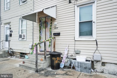729 E Clarke Ave, York, PA 17403 - photo 2