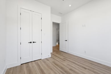 5810 Plum Dale Rd, Dallas, TX 75241 - photo 7