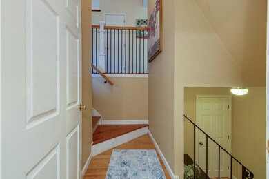 13 Redfield Cir, Derry, NH 03038 - photo 3