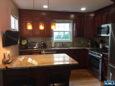 9 Burlington Place unit 1X, Fair Lawn, NJ 07410 - photo 2