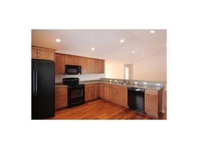 Kitchen. Another view.