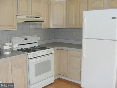 4523 Almond St, Philadelphia, PA 19137 - photo 5