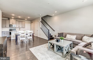 13334 Arrowbrook Centre Dr unit 112, Herndon, VA 20171 - photo 4