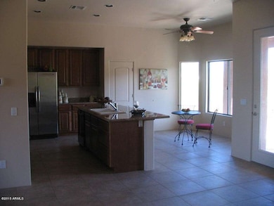 Kitchen Island & Eating Area