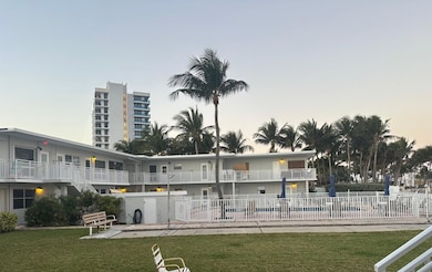 2508 Bay Dr unit 25, Pompano Beach, FL 33062 - photo 2