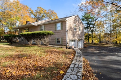 3 Parsell Ln, Westport, CT 06880 - photo 2