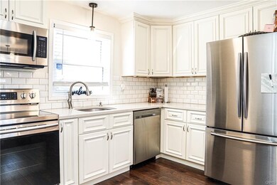 1808 Crouse St, Utica, NY 13501 - photo 2