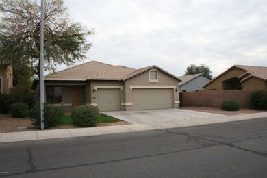 lucas house 005
