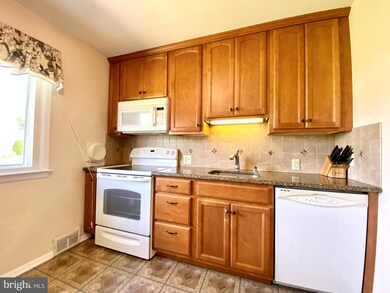 3621 N Clearwater Ln, Brookhaven, PA 19015 - photo 5