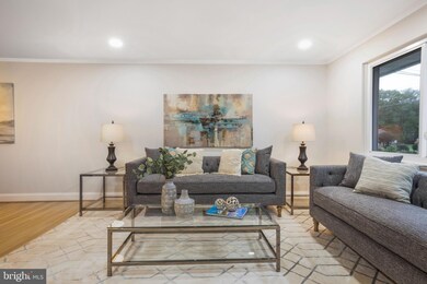 8905 Vernon View Dr, Alexandria, VA 22308 - photo 5