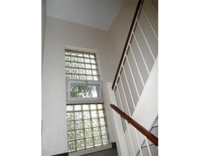 132 Beaconsfield Rd unit 6, Brookline, MA 02445 - photo 3