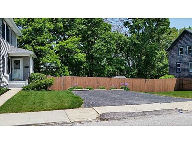 35 Payan St, West Warwick, RI 02893 - photo 3