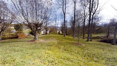 227 Mountain View Rd, Burnsville, NC 28714 - photo 5