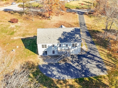 55 Sweet Hill Rd, Plaistow, NH 03865 - photo 3