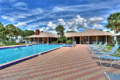 7 Snug Harbor Pool
