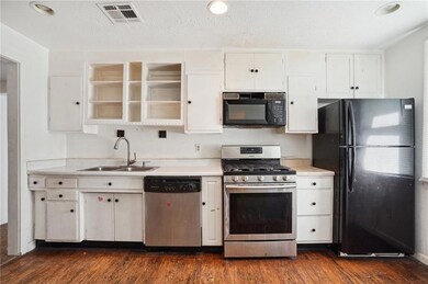 Galley kitchen - including fridge!