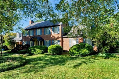 826 Robertson St, Chase City, VA 23924 - photo 2