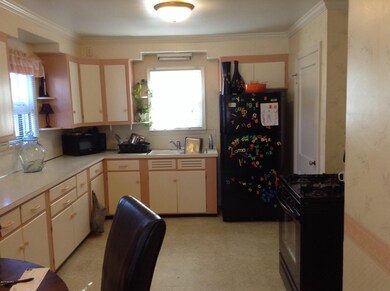 1060 Aberdeen St NE, Grand Rapids, MI 49505 - photo 4