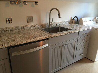 22 Rhode Island Ave unit 3, Newport, RI 02840 - photo 2