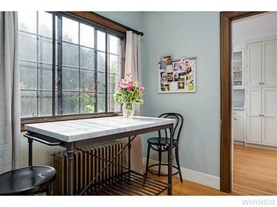 Breakfast Room
