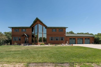 1910 9th St, Aurora, NE 68818 - photo 3