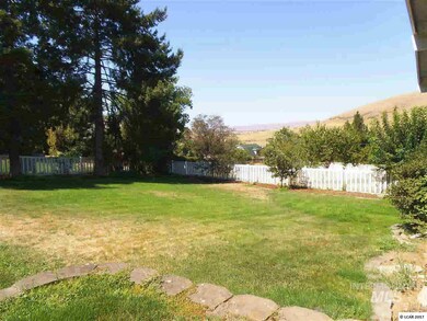 324 Jefferson St, Asotin, WA 99402 - photo 5