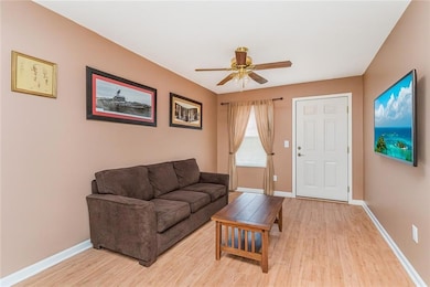 34 Jamie Ln, Staten Island, NY 10312 - photo 5