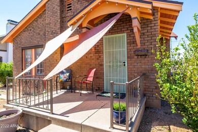 2046 E Mitchell-5