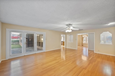 820 Newport Rd, Fort Worth, TX 76120 - photo 5