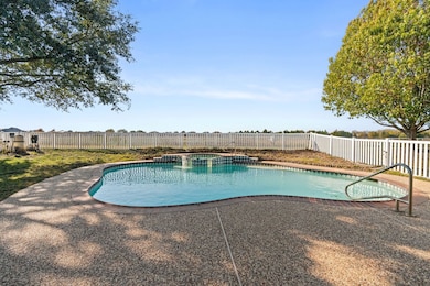 554 Glenn Ln, Red Oak, TX 75154 - photo 4