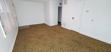 2832 living