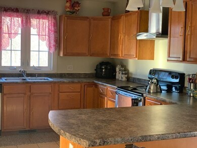 148 King St, Ludlow, MA 01056 - photo 5