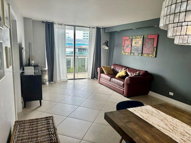 Maison Grande unit 828, Miami Beach, FL 33140 - photo 5