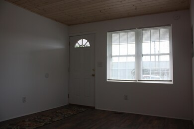 2203 E Fairview Ave, Johnson City, TN 37601 - photo 4