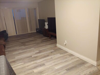 6519 W Newberry Rd unit 201, Gainesville, FL 32605 - photo 2