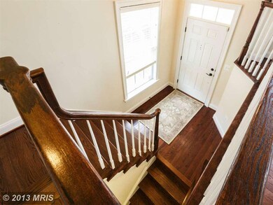 10641 Yorktown Dr, Fairfax, VA 22030 - photo 3