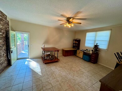 1742 W Highway 378 Hannah, Pamplico, SC 29583 - photo 4