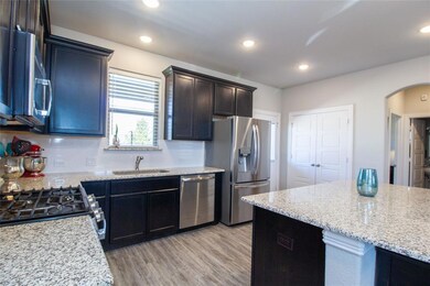 1433 Blue Bonnett Blvd, Gainesville, TX 76240 - photo 2