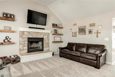 20563 W 221st St, Spring Hill, KS 66083 - photo 4