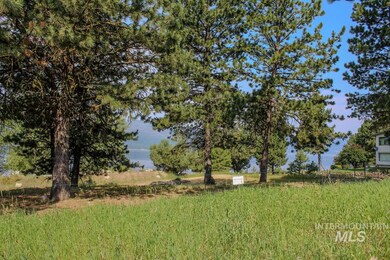 512 Jeffery Ave, Cascade, ID 83611 - photo 4